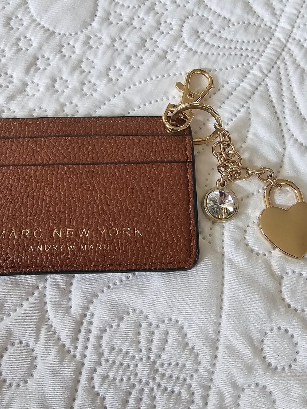 Marc New York Andrew Marc Brown Pebbled Card Case Wallet Heart Charm Size 2.5x4